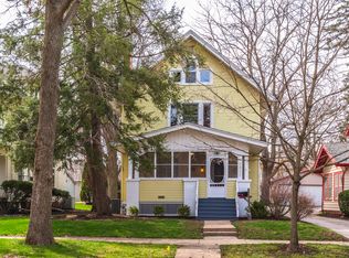 1511 E Grove St, Bloomington, IL 61701