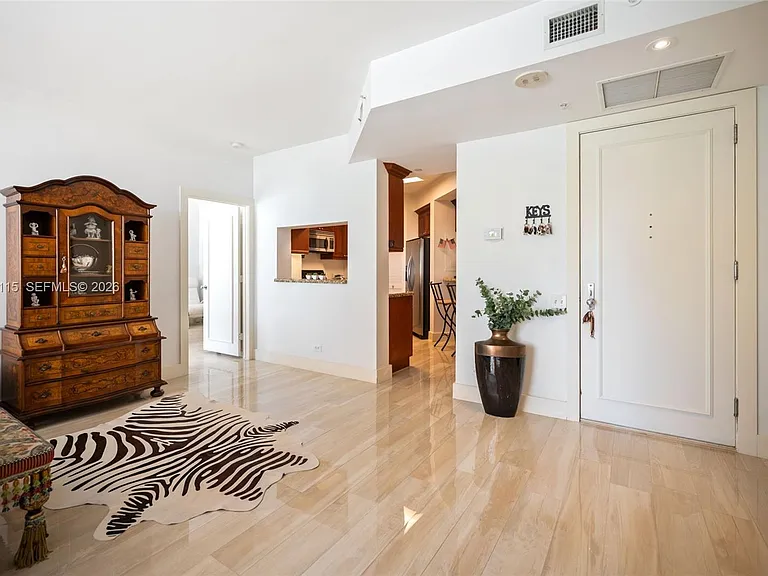888 Brickell Key Dr #609 — Photo 5