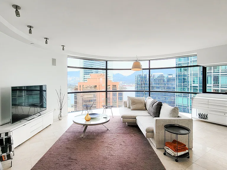 838 Hastings St W #2401 — Photo 13
