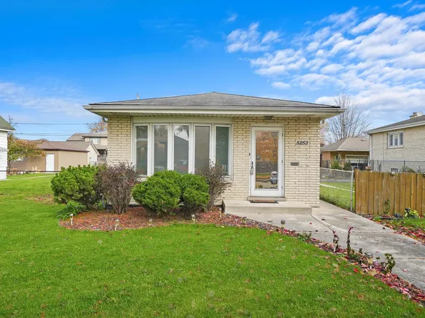 5253 S Moody Ave, Chicago, IL 60638