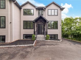 45 Jacaruso Dr, Spring Valley, NY 10977