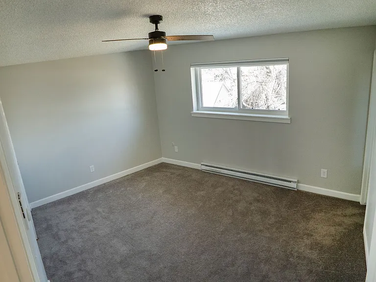 1630 Hastings Dr — Photo 5