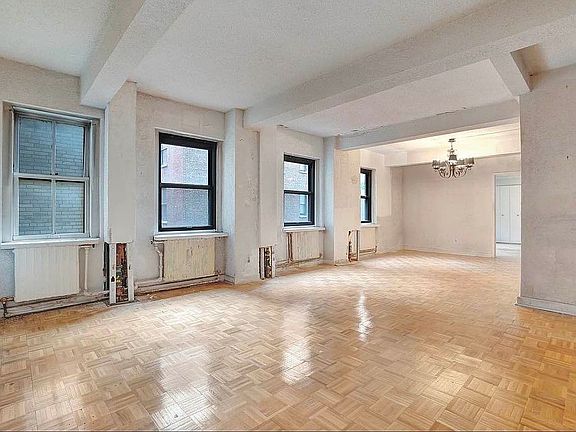 5th image of 2166 Broadway APT 11F