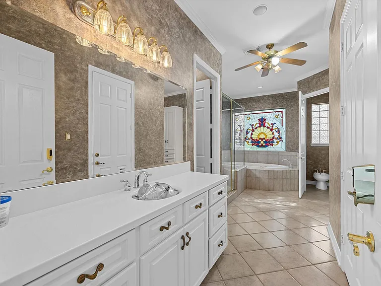 15318 Beecham Dr — Photo 17