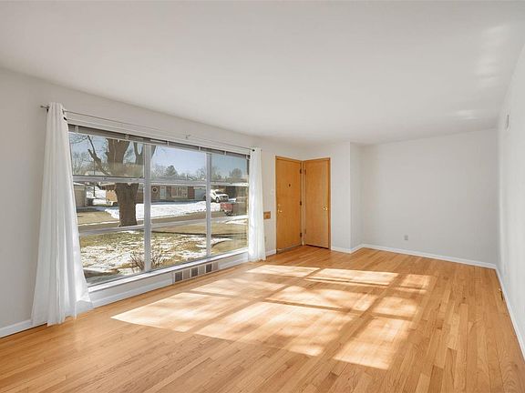 5th image of 9427 Dorisann Ct