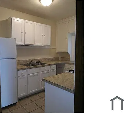2428 Benderwirt Ave #3W — Photo 5