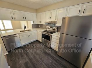 9445 Lexington Cir APT D, Charlotte, NC 28213