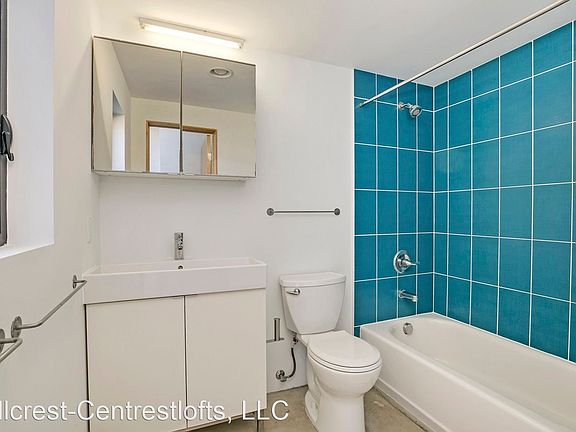 5th image of 3771 Centre St #5027543