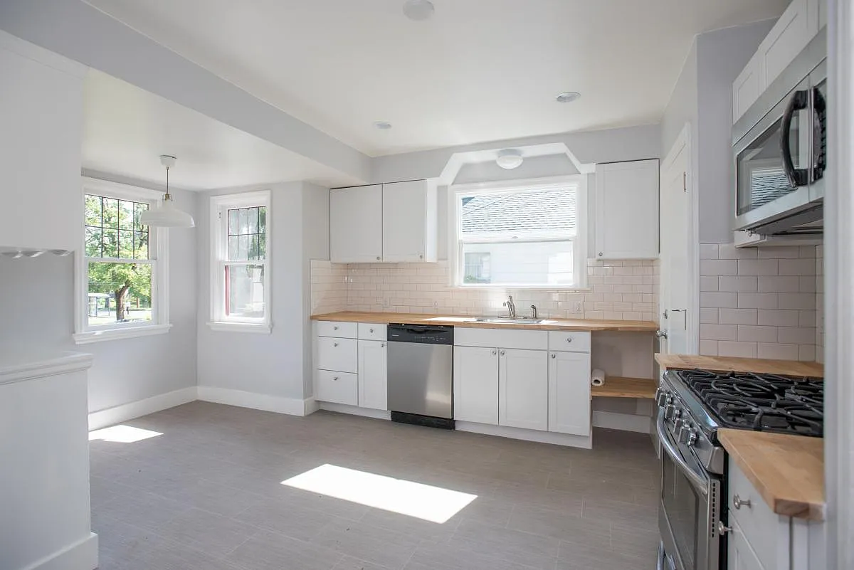 Kitchen - 2628 NE Ainsworth St