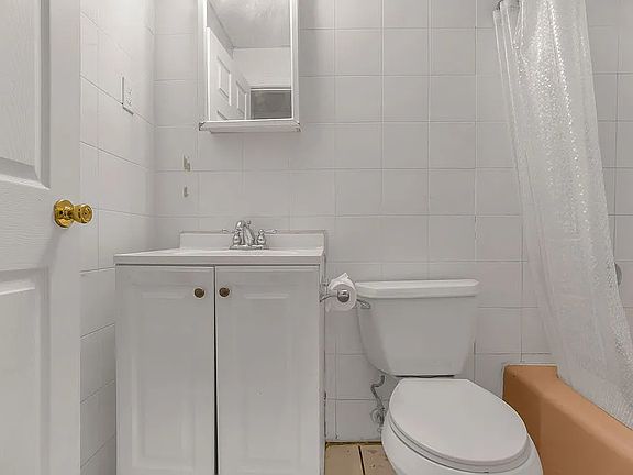 3rd image of 8 Aberdeen St #D