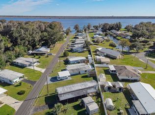 991 County Road 461, Lake Panasoffkee, FL 33538