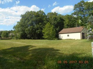 23 Kickapoo Place Rd, Charleston, IL 61920