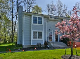 78 Village Dr, Hamburg, NJ 07419