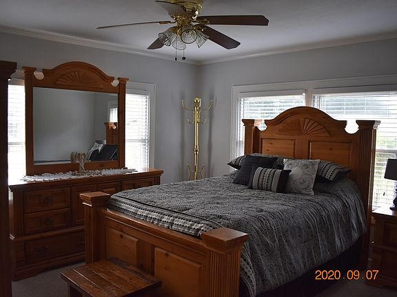 5th image of 2204 Mary Ave