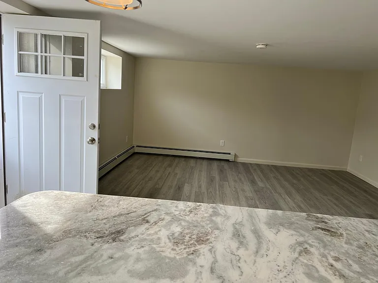 71 Old Glenham Rd #STUDIO — Photo 17