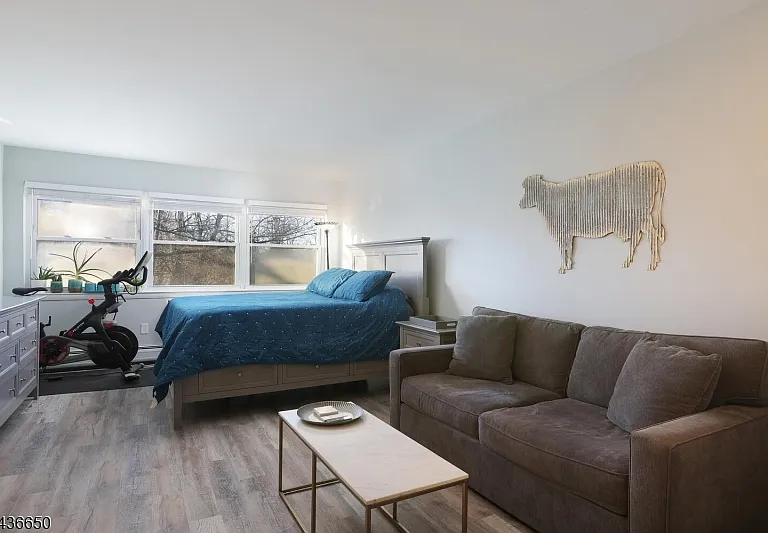 37 Hill St #C8 — Photo 5