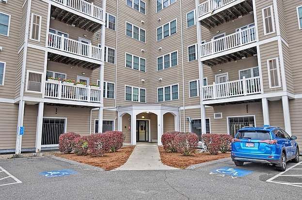 1st image of 8 Walnut St Unit 416