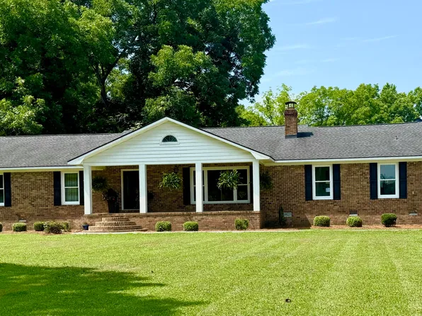 915 W Main St, Harleyville, SC 29448