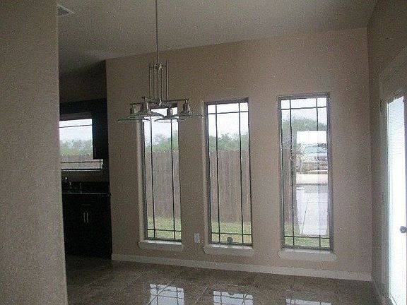 3rd image of 5734 Buckeye Ct