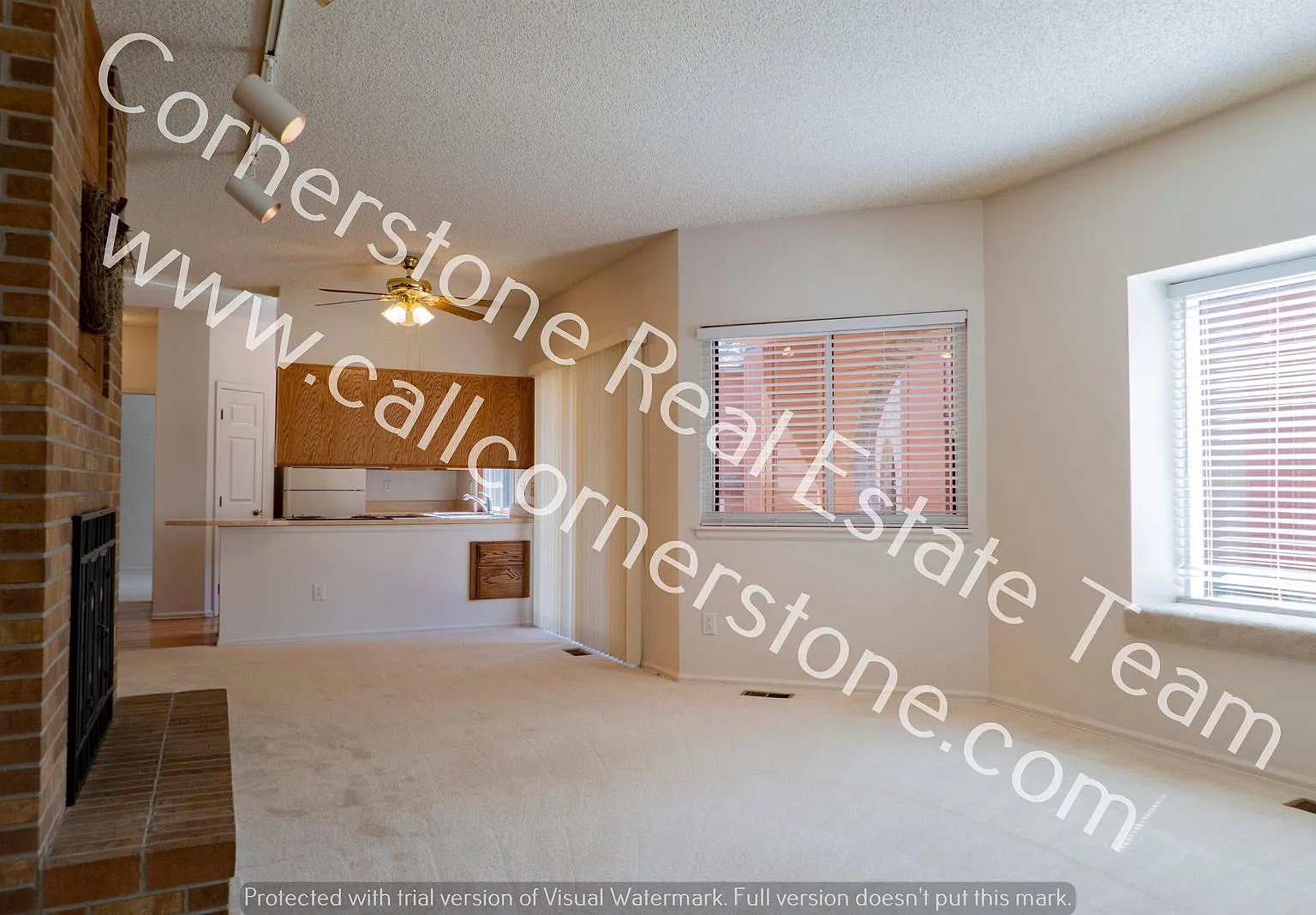 2 bed, 1.0 bath, 1008 sqft, $1,322 — Photo 3