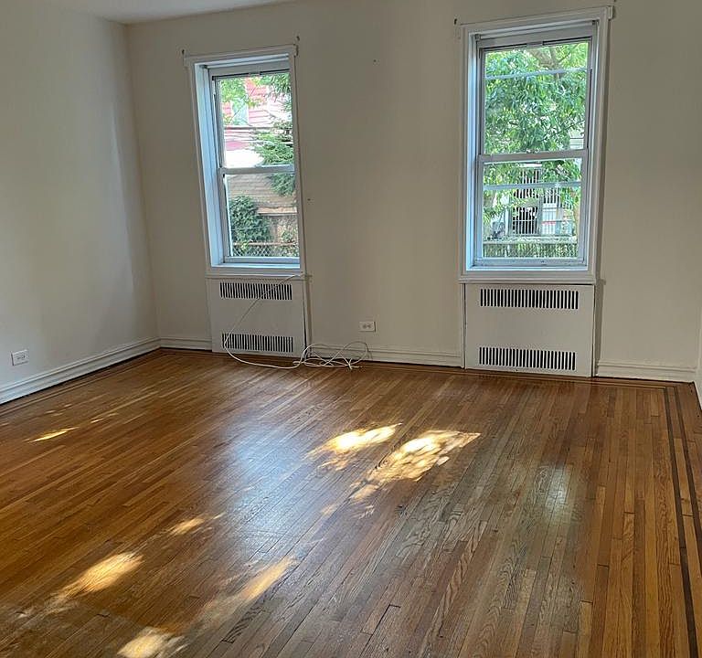 1st image of 1680 E 22nd St #108