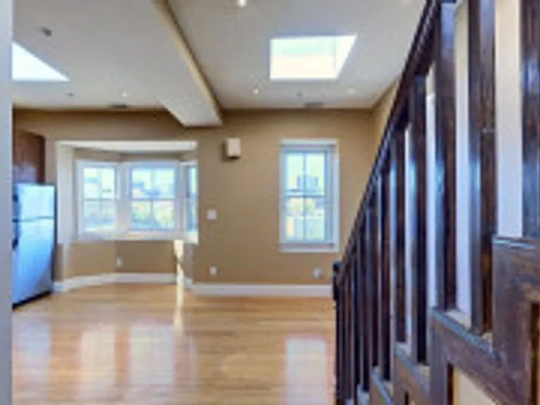 9 Cortes St #5A — Photo 4