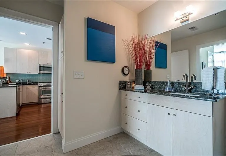 905 Juniper St NE #401 — Photo 19