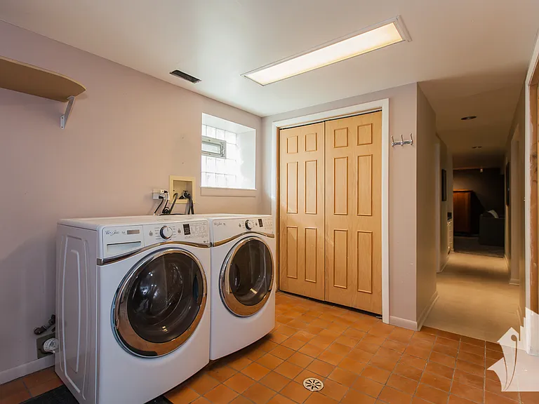 1625 W Hollywood Ave #1 — Photo 30