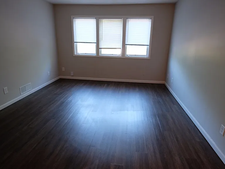 809 N Fell Ave — Photo 5
