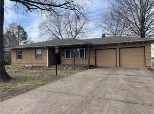 7520 Appleton Ave, Raytown, MO 64138