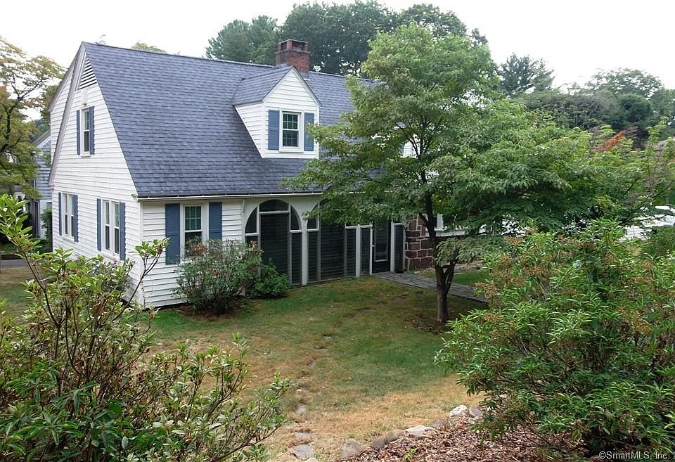 1st image of 588 Lincoln St