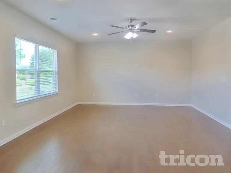 280 Paulownia Cir — Photo 2