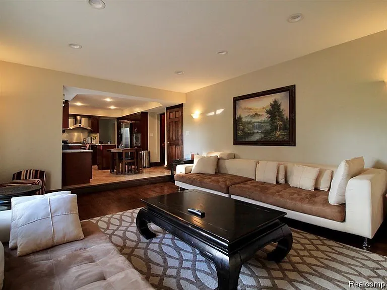 5363 English Dr — Photo 18