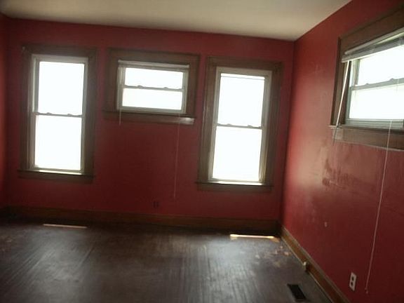 4th image of 235 Nashoba Ave