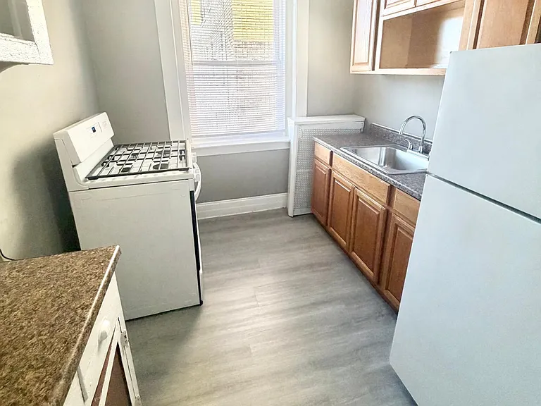 1579 Chapel St #305 — Photo 1