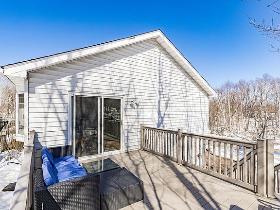 3rd image of 2315 Portage Dr
