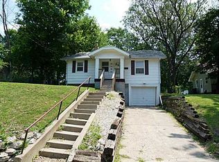 2413 Saylor Rd, Des Moines, IA 50313