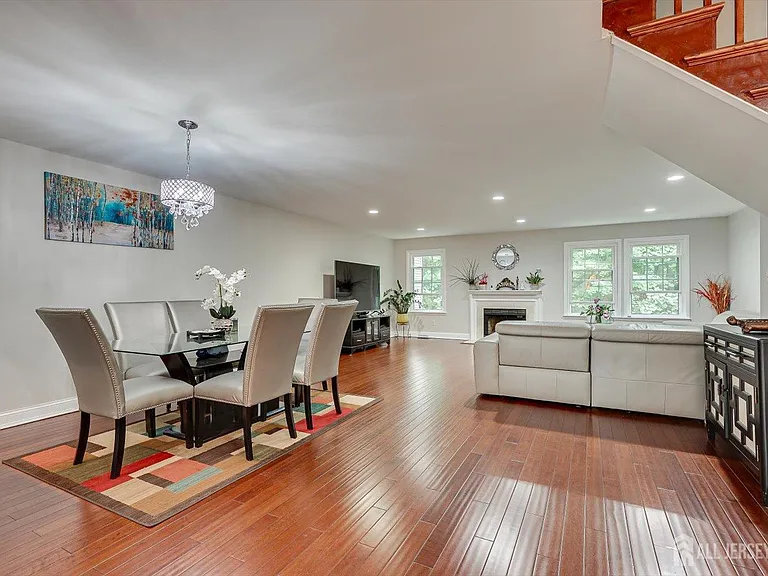 4506 Stonehedge Rd — Photo 13