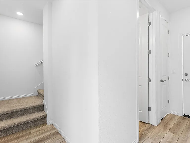 2835 Cathwood Ln — Photo 4