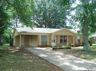 2957 Lynnwood Cir SW, Decatur, AL 35603