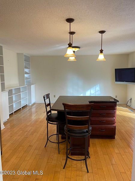 5th image of 11 Springfield Drive