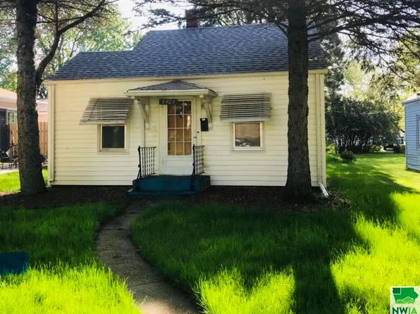 4404 Van Buren St, Sioux City, IA 51108