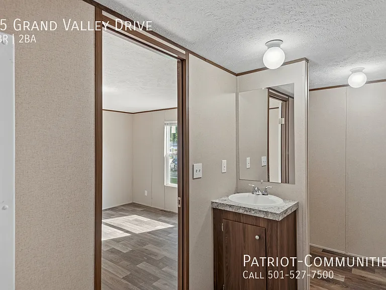 15 Grand Valley Dr — Photo 31
