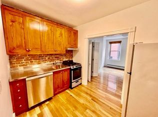 9 Thacher Ct #1, Boston, MA 02113