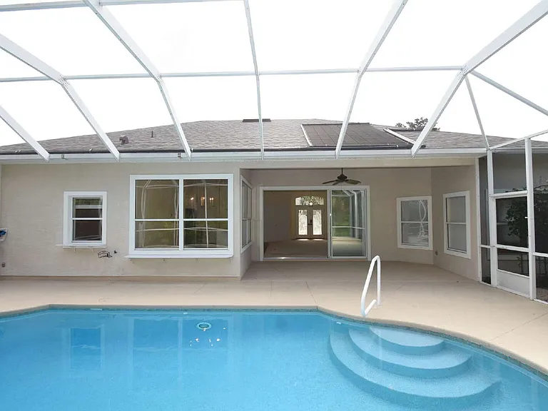 1216 Hampstead Ln — Photo 17