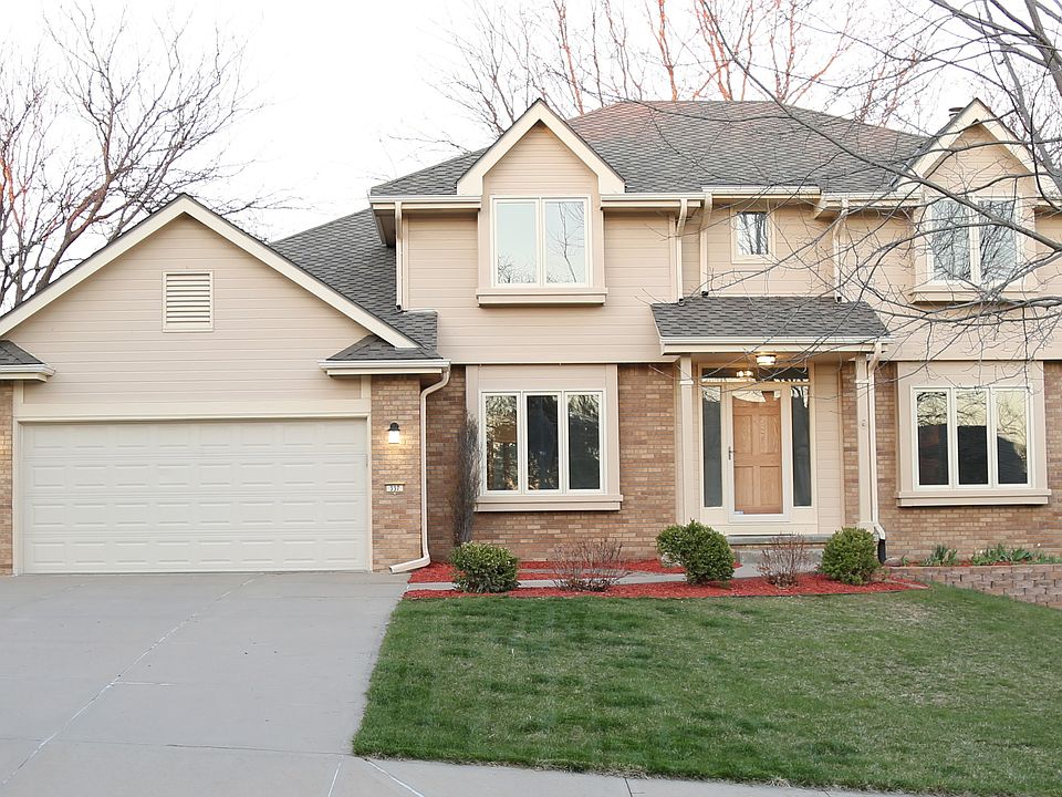 1st image of 337 S 158th Ave