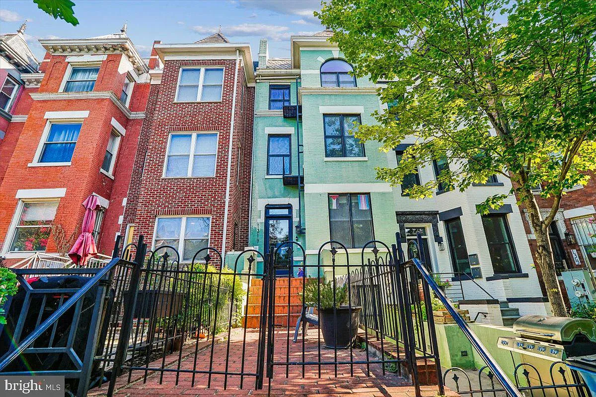 2 bed, 2.0 bath, 773 sqft, $2,650 — Photo 1