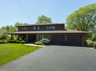 16W771 87th St, Willowbrook, IL 60527