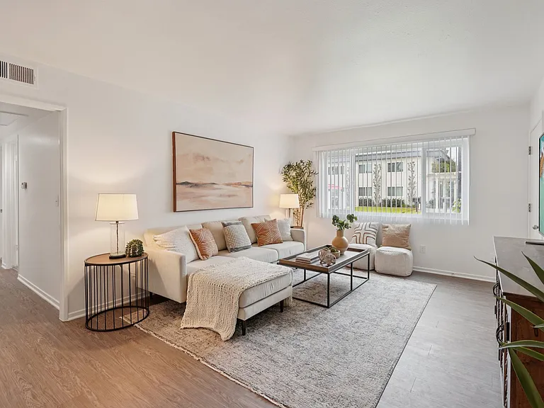 2 Bedroom Downstairs