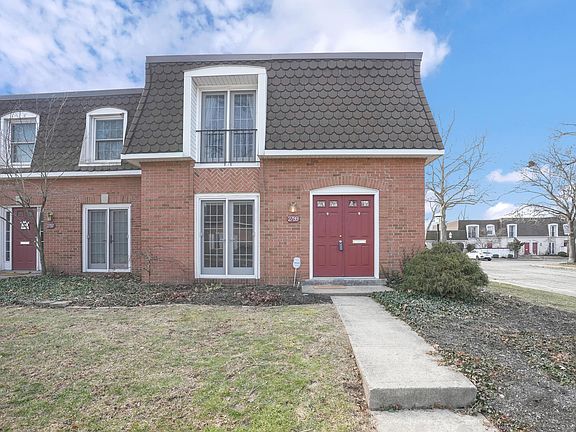 2nd image of 2799 Chateau Cir #52